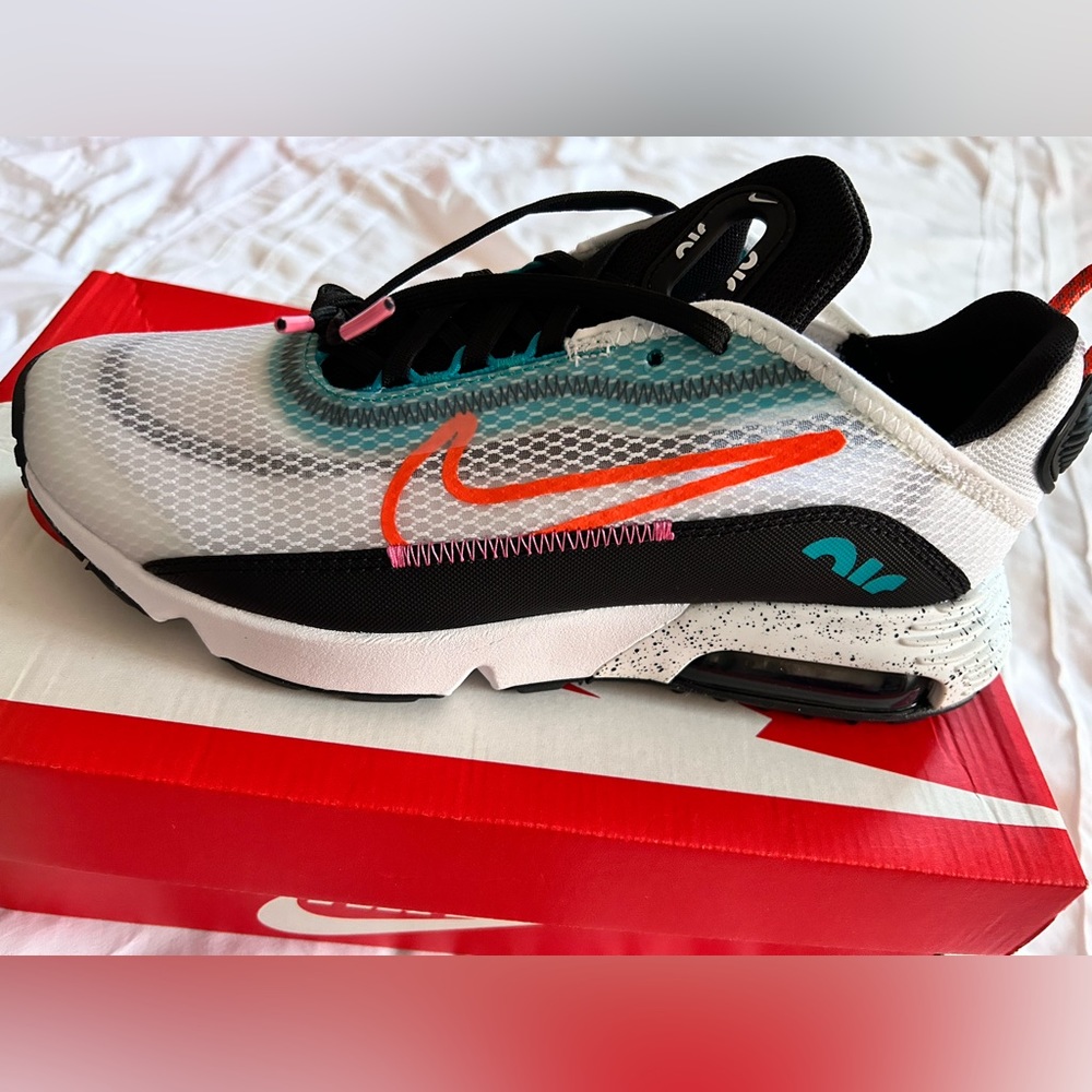 Nike Sneakers never worn